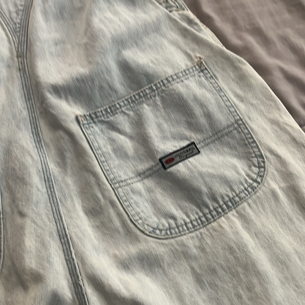 Super cute capri-ish overalls… in super good condition… super light denim - Picture 8 of 8